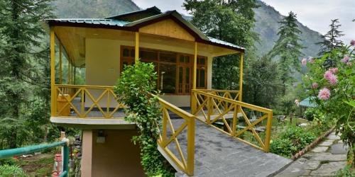 Kasol Bed & Breakfast | Parvati Kuteer riverside resort