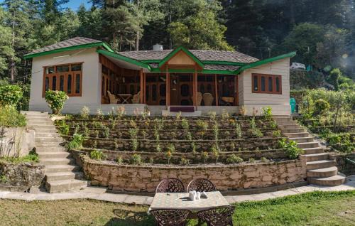 Kasol Bed & Breakfast | Parvati Kuteer riverside resort