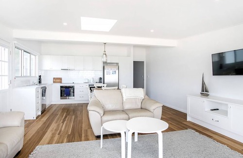 Mollymook Beach House | Pas Beach House Apartment 2