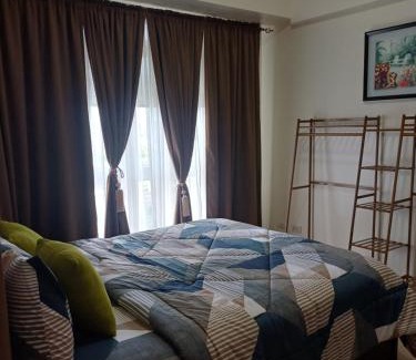 Pasay Hotel | Pasay 1BR Family Staycation with Parking in 150 Newport Boulevard near Resort World & NAIA T3