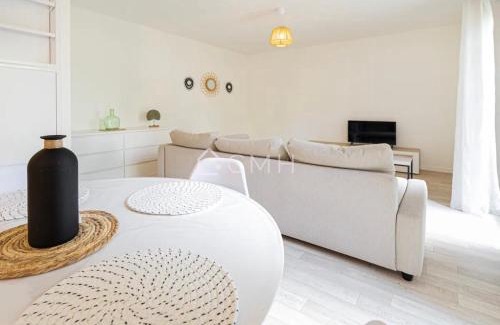 Fontenay-sous-Bois Apartment | Pascal’s Cosy Retreat