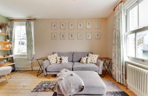 Royal Tunbridge Wells House | Pass the Keys Perfectly presented centrally located townhouse