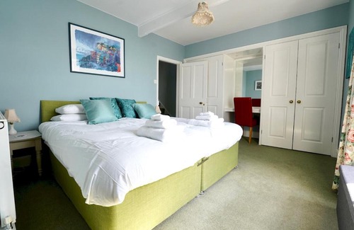 Aberdovey House | Pass the Keys 3 Bed Terrace with fantastic views over estuary