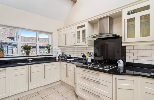 Lacey Green House | Pass the Keys | Bradenham Barn in The Chiltern Hills