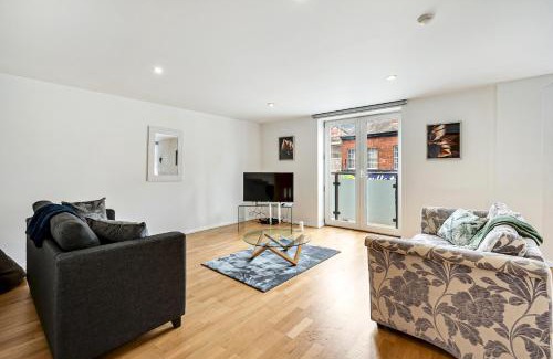 Trafford Apartment | Pass the Keys Central Altrincham 2Bed Apartment