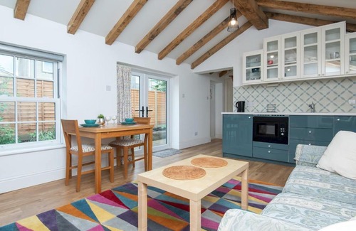 Combe Down House | Pass the Keys Charming Garden cottage with parking