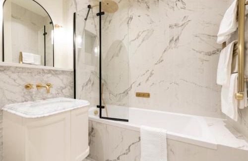 South Twickenham Apartment | Pass the Keys Chic central loft-style studio