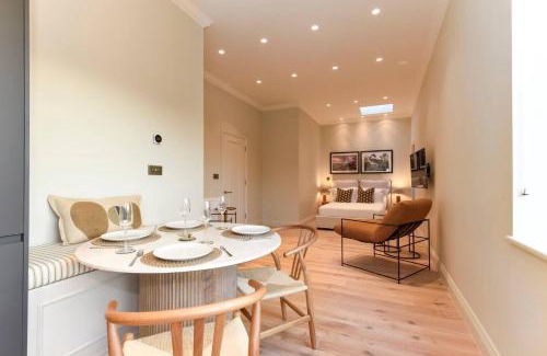 South Twickenham Apartment | Pass the Keys Chic central loft-style studio
