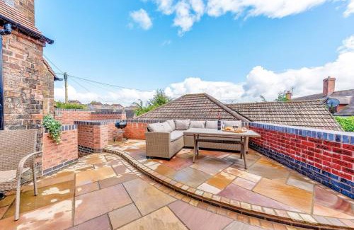 Broseley Apartment | Pass the Keys Clenchacre Mews at The Iron House