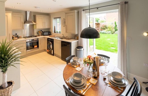 Ludwel House | Pass the Keys Contemporary 2 bedroom home