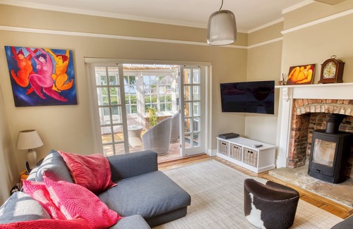 Lincoln House | Pass the Keys | Countryside Haven in Lincolnshire