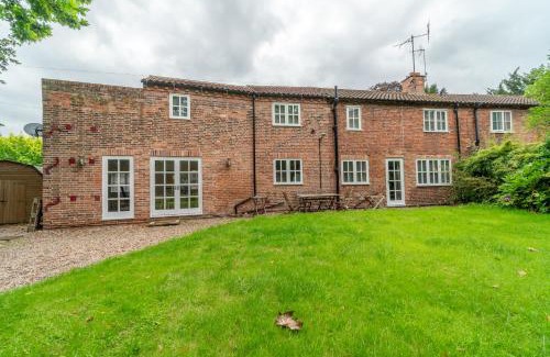 Wilford House | Pass the Keys Cozy 3-Bed Home with Garden Perfect for Relaxing Getaways