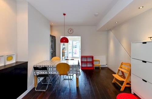 Whitchurch House | Pass the Keys Cozy family home near Cardiff Centre