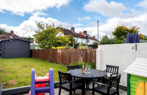 Whitchurch House | Pass the Keys Cozy family home near Cardiff Centre