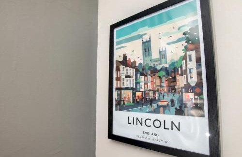Lincoln House | Pass the Keys Dog-Friendly Haven Parking Prime Location