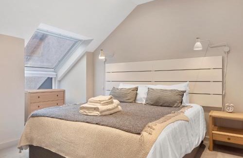 Backbarrow Apartment | Pass the Keys Exceptional 3 Bedroom River View Apartment