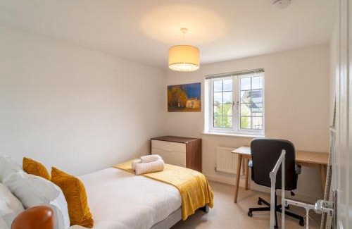 Bicester House | Pass the Keys Experience Bicester Village near our Spacious Home