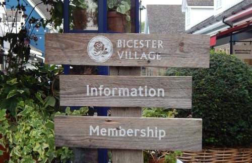 Bicester House | Pass the Keys Experience Bicester Village near our Spacious Home
