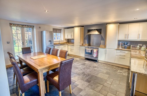 Newton On Trent House | Pass the Keys | Family home in the countryside