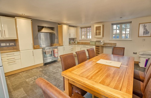 Newton On Trent House | Pass the Keys | Family home in the countryside