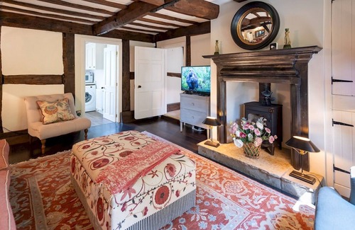 Ludwel House | Pass the Keys | Grade II listed black and white timber framed home