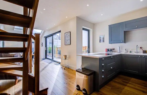Leigh-on-Sea House | Pass the Keys | Stunning house in Leigh