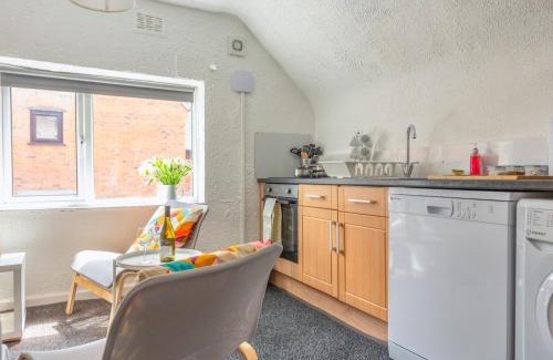 Bridgnorth Apartment | Pass the Keys Getaway in the Shropshire Hills - Peace with Views