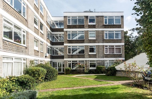 St. Mark's Apartment | Pass the Keys | Great apt 20 mins central London