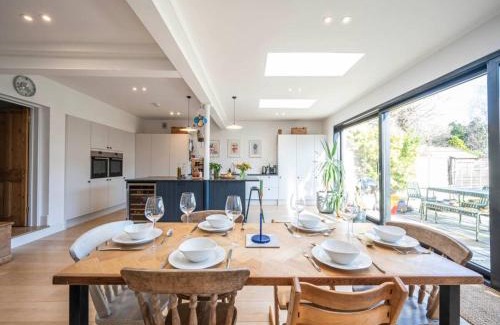 Dulwich House | Pass the Keys London Spacious Dulwich family house with Pool