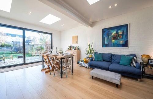 Dulwich House | Pass the Keys London Spacious Dulwich family house with Pool