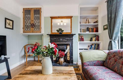 Acomb House | Pass the Keys Lovely Home in York with Parking