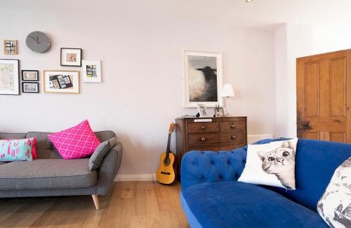 Queens Quarter House | Pass the Keys Luxury 2Bed 2Bath Townhouse - Perfect for Winter Stay
