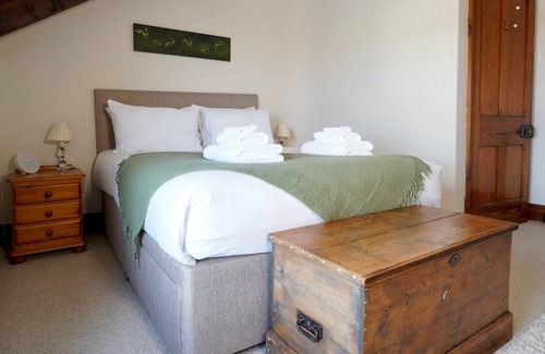 Borth House | Pass the Keys | Luxury 7 Bed Beachfront Victorian Terrace House