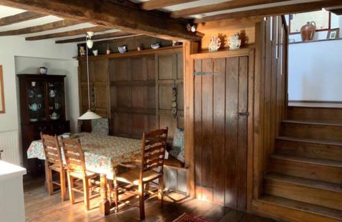 Ludwel House | Pass the Keys Magical period house in the heart of Ludlow