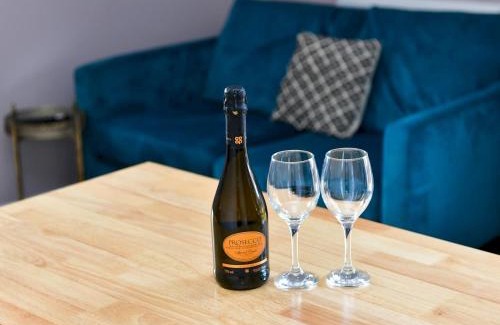 Old St Mellons Apartment | Pass the Keys Modern 1-Bed w Free Parking Peaceful Cardiff Stay