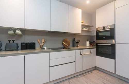 St. Mark's Apartment | Pass the Keys | Modern Apartment 2 Minute Walk From Station