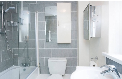 Canton House | Pass the Keys | Modern house close to Stadiums & Centre w/parking