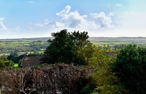 Reynoldston House | Pass the Keys Newly Renovated Quiet Rural 4 Bed Holiday Home