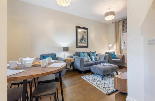 York House | Pass the Keys No. 4 - Oak Tree Cottage