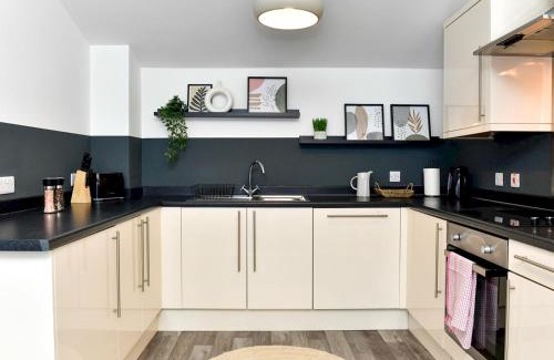 Newport House | Pass the Keys Perfectly located stylish 2 bed home with Parking