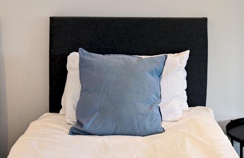 Caerau Apartment | Pass the Keys Pontcanna - Chic 2-Bed Flat wParking