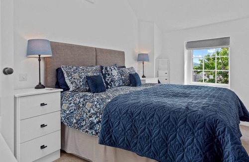 Lindale House | Pass the Keys | Renovated Luxurious Cottage in The Lake District