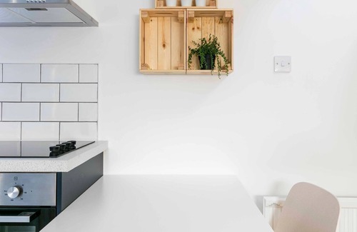 Histon Apartment | Pass the Keys | Renovated 19th Century Barn w/ Free Parking