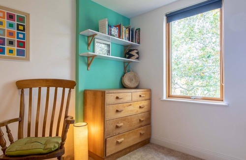 Leabridge Apartment | Pass the Keys | Spacious 2BR Waterside Views