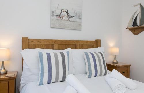 Trearddur Bay Apartment | Pass the Keys Spectacular Sea View Apartment with free Parking