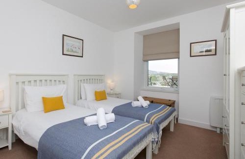Trearddur Bay Apartment | Pass the Keys Spectacular Sea View Apartment with free Parking
