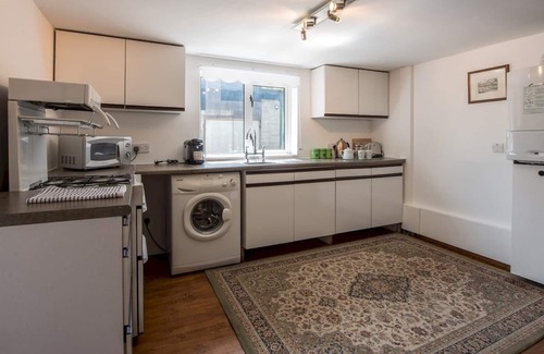 The Rhos House | Pass the Keys | Stable Lodge near to Llys y fran Oakwood Bluestone