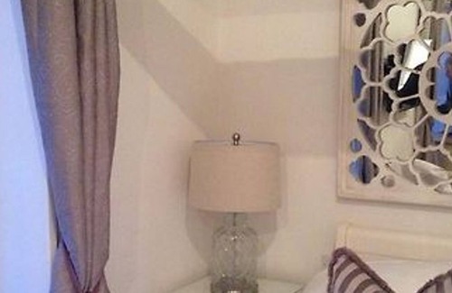 Scampton House | Pass the Keys | The Dambusters Inn Cosy Hideaway at Scampton