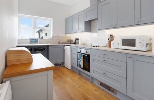 Borth House | Pass the Keys | The Green Dolphin The Green Dolphin 4 Bed Victorian Beach House