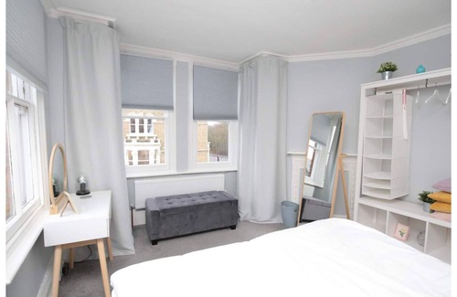 Oxford Apartment | Pass the Keys | The Hexagon - Stylish Central Oxford Pad + Parking